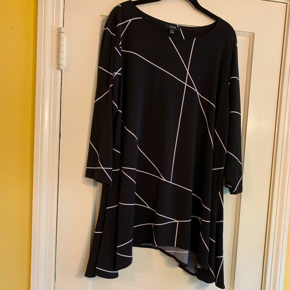 New “ Layered Lines” Alfani swing top with 3/4 sleeves